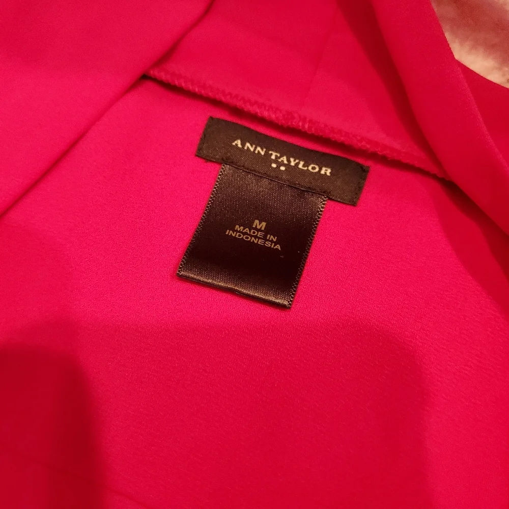 Pink Sleeveless Med Blouse with Bow - Picture 3 of 6